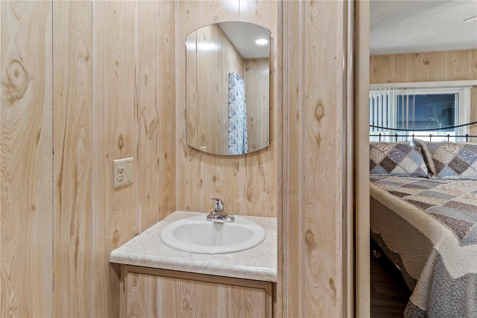 Image 26 of 44 For 214 Leisure Way