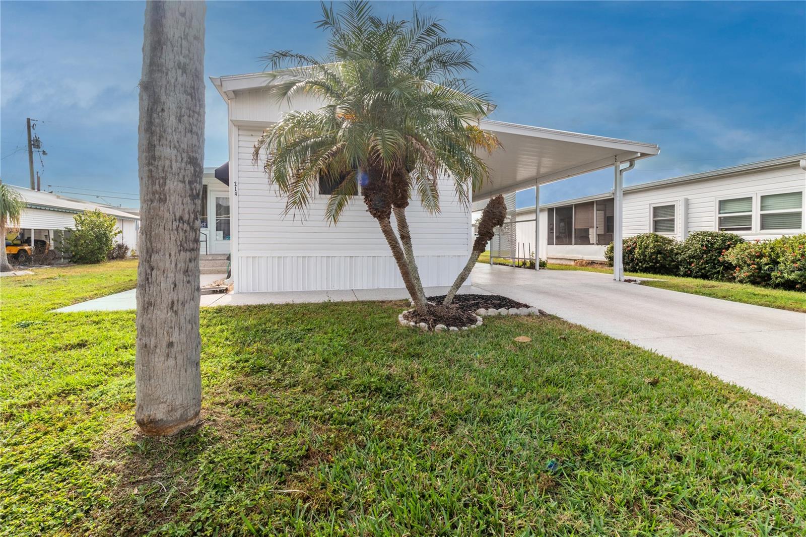 Image 4 of 44 For 214 Leisure Way