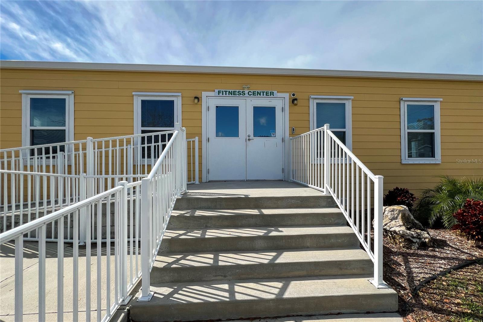 Image 43 of 44 For 214 Leisure Way