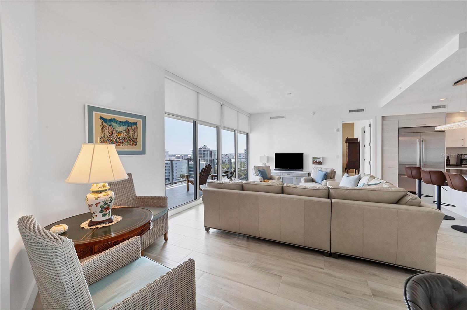 Image 11 of 41 For 1155 Gulfstream Avenue 802