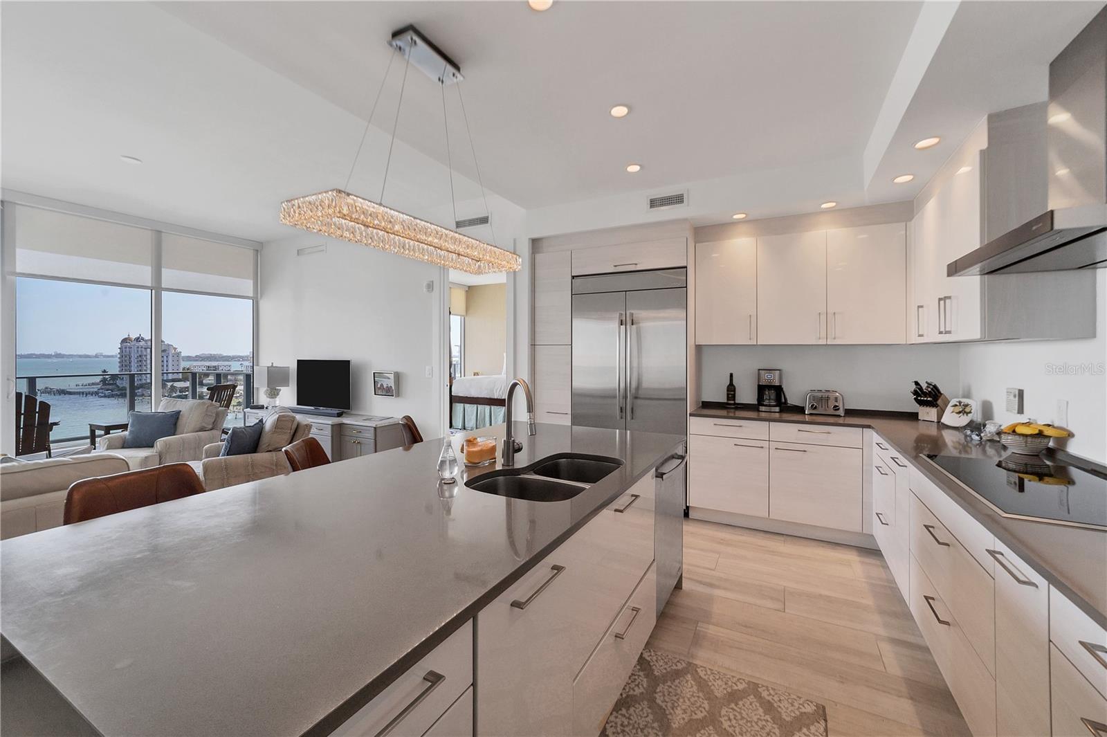 Image 13 of 41 For 1155 Gulfstream Avenue 802