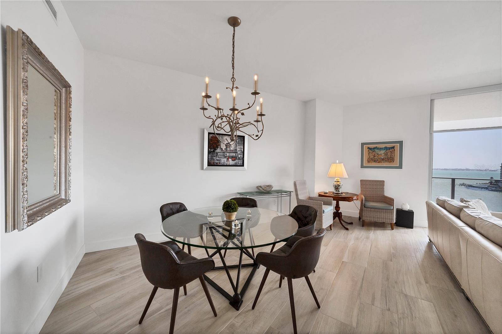 Image 16 of 41 For 1155 Gulfstream Avenue 802