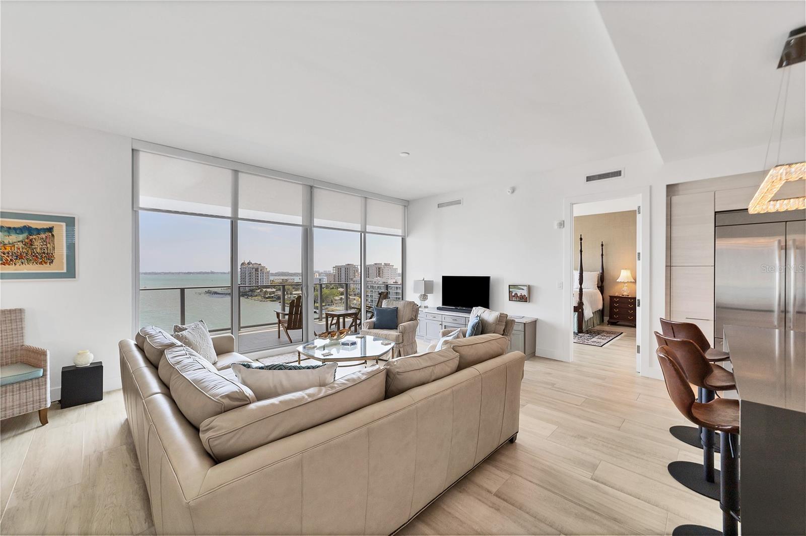 Image 6 of 41 For 1155 Gulfstream Avenue 802