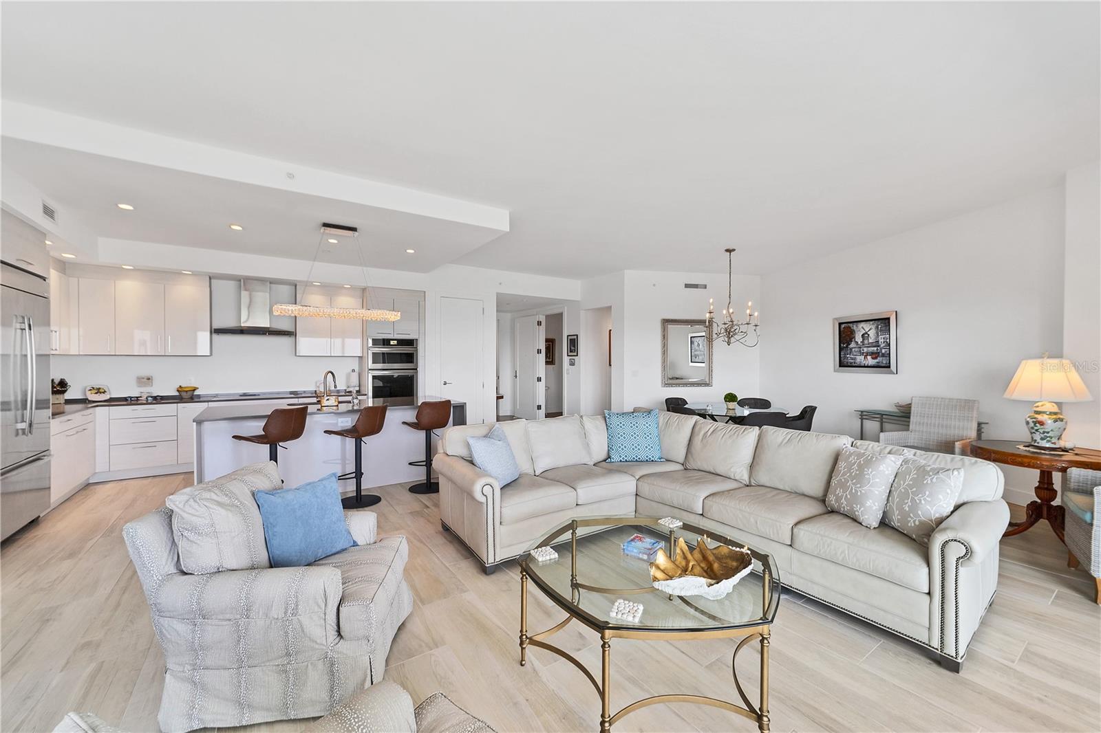 Image 9 of 41 For 1155 Gulfstream Avenue 802