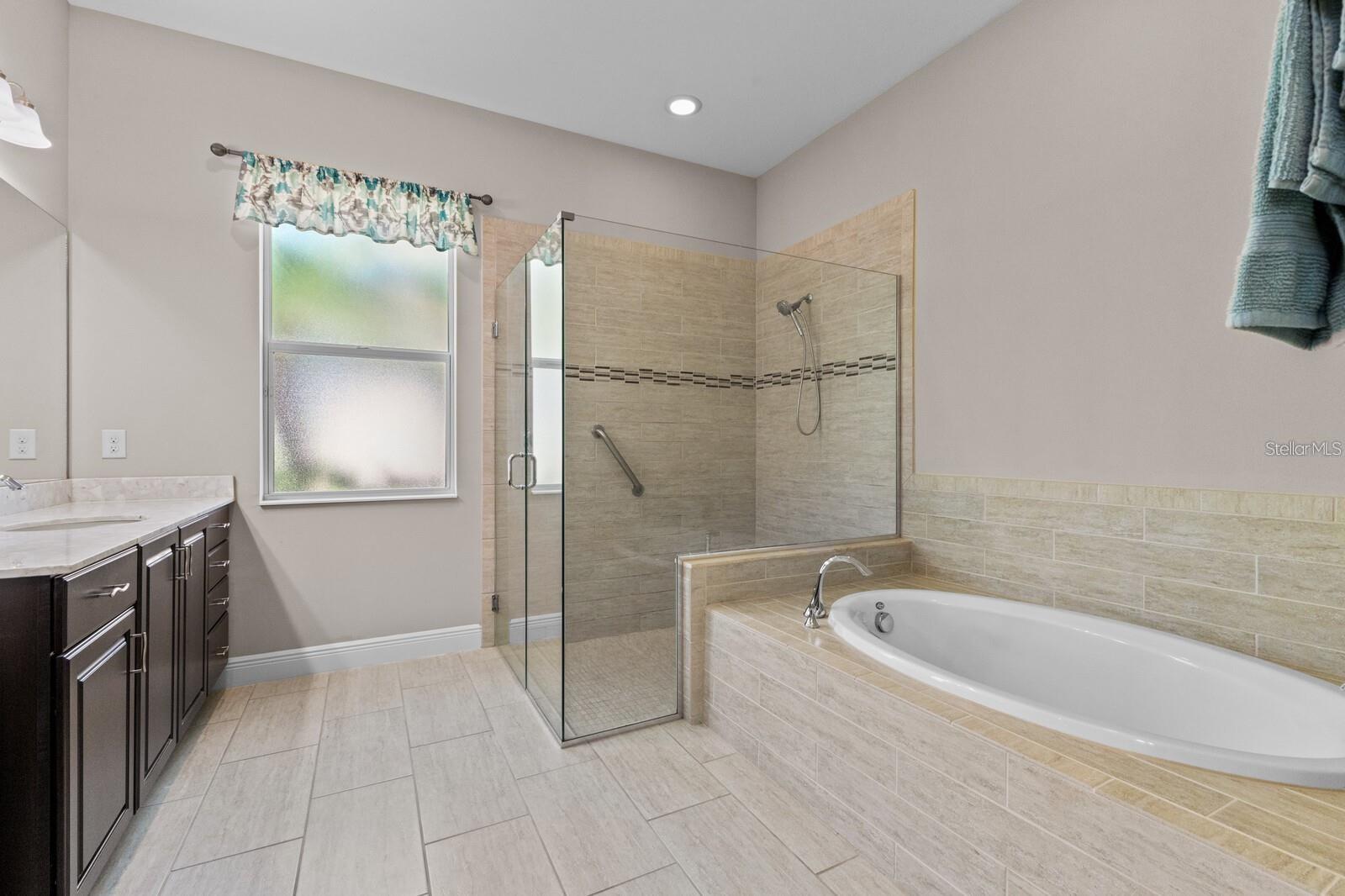 Image 32 of 80 For 5209 Lake Overlook Avenue