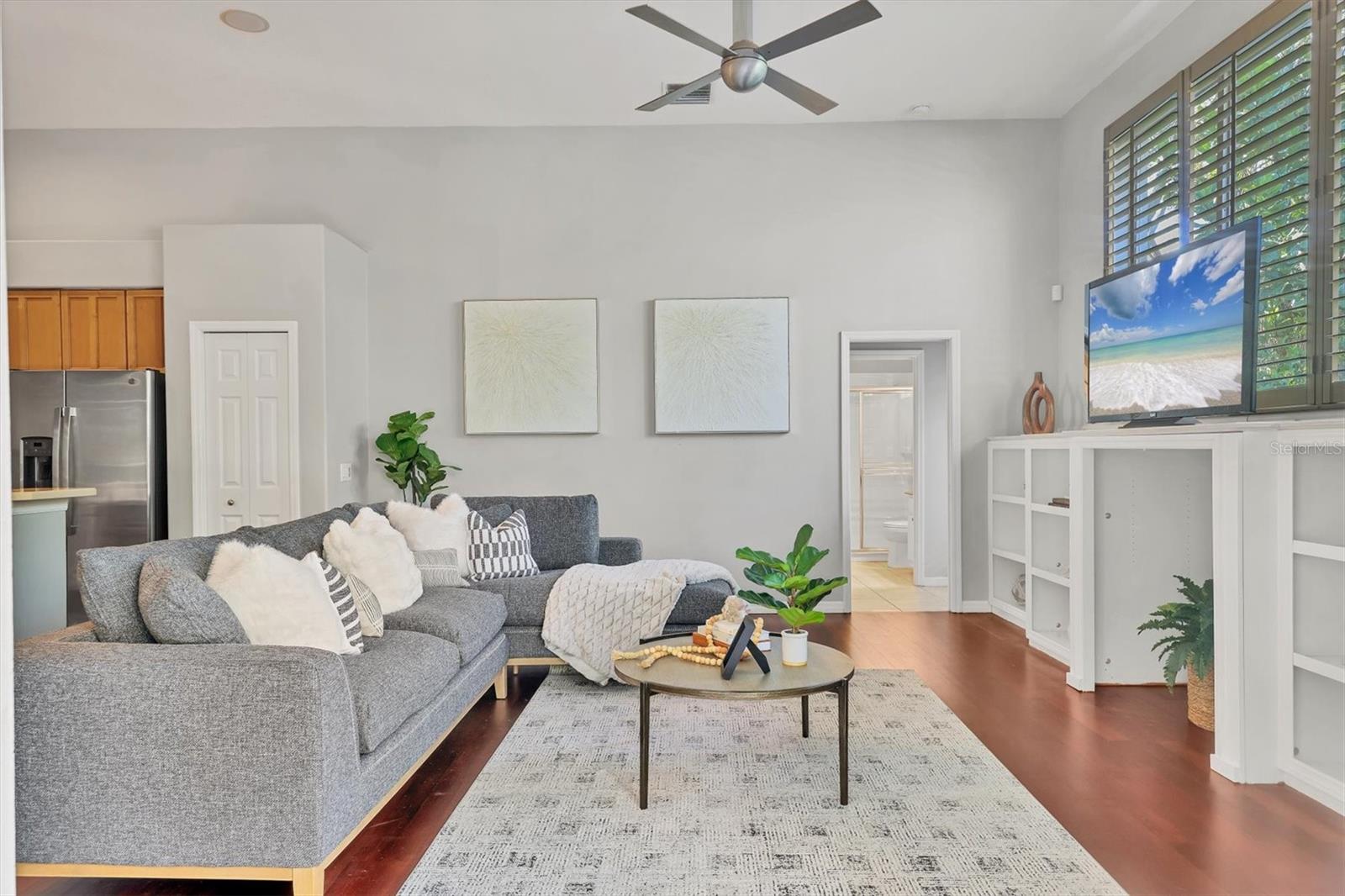 Image 14 of 47 For 104 Park Trace Boulevard