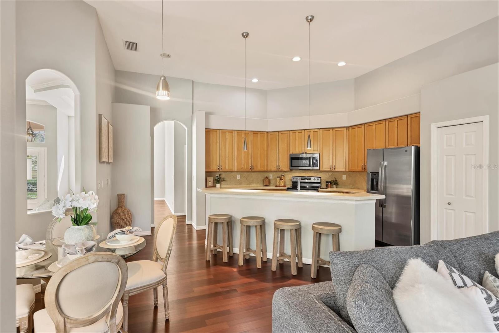 Image 19 of 47 For 104 Park Trace Boulevard