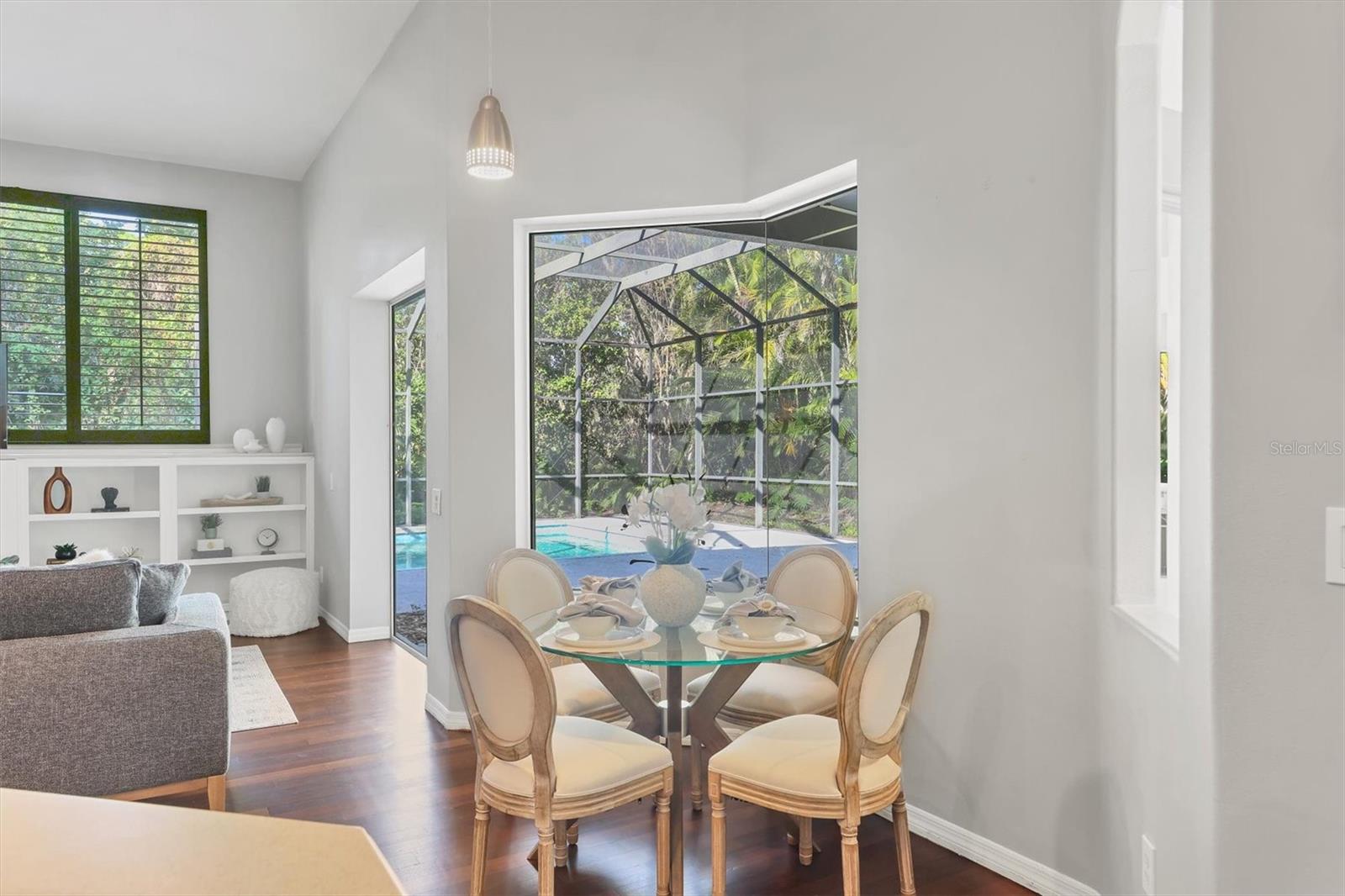 Image 26 of 47 For 104 Park Trace Boulevard