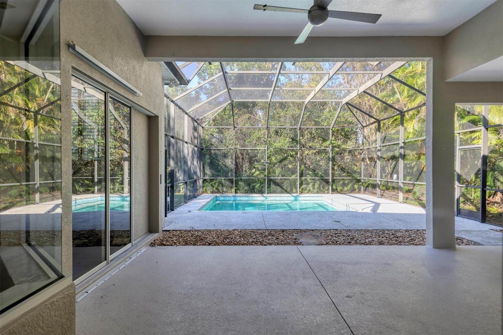 Image 41 of 47 For 104 Park Trace Boulevard