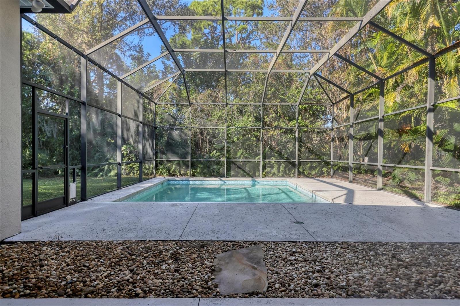 Image 43 of 47 For 104 Park Trace Boulevard