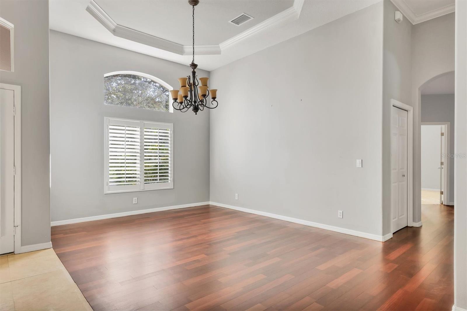 Image 8 of 47 For 104 Park Trace Boulevard