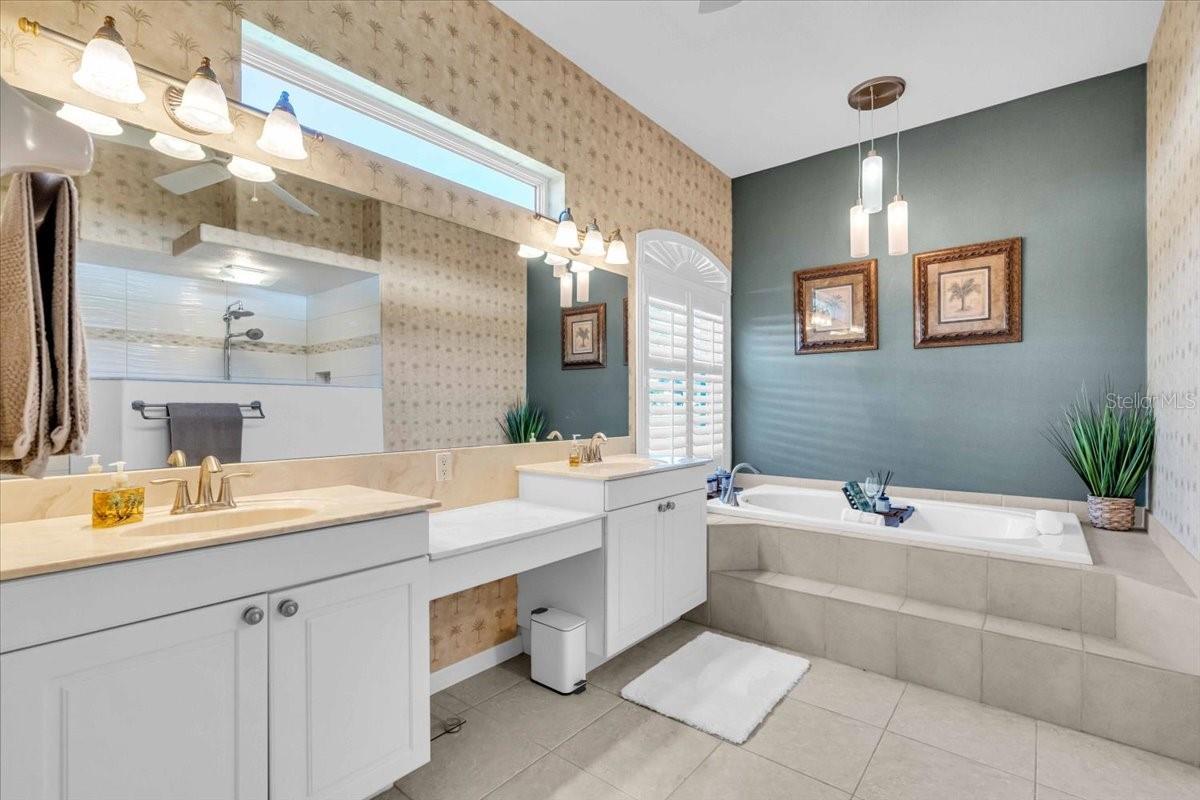 Image 40 of 49 For 3336 Lakeside Circle