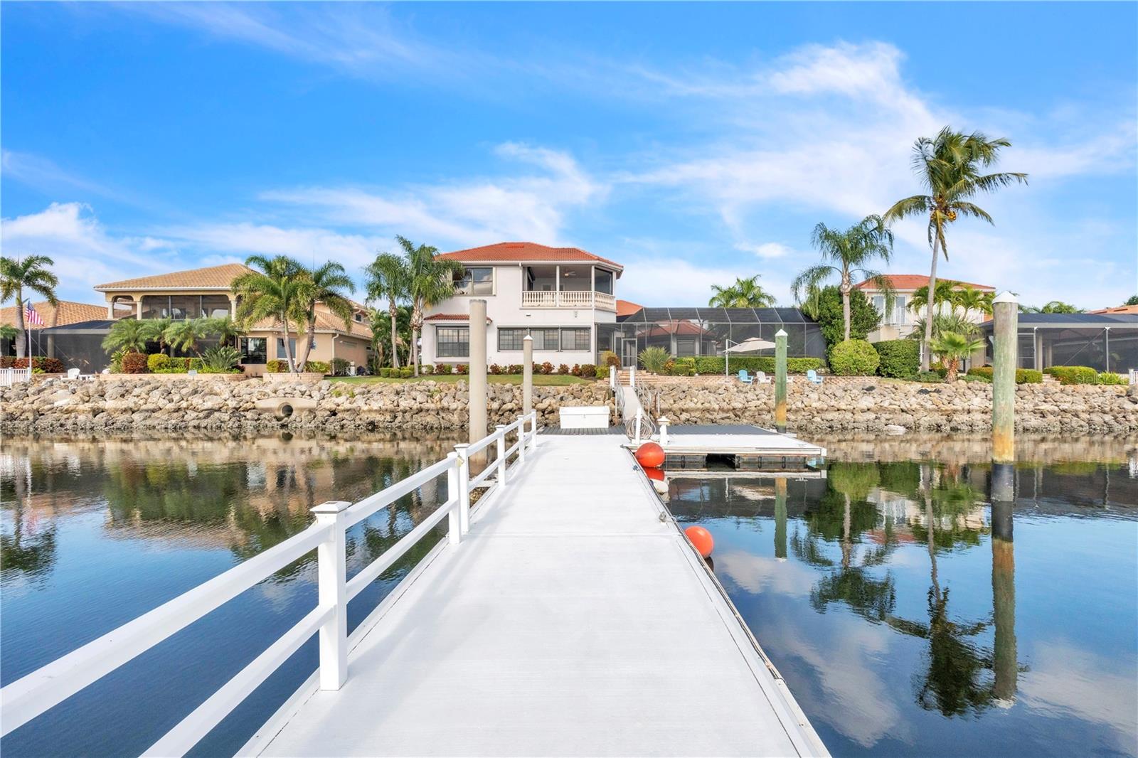 Listing photo id 36 for 805 3rd Street E