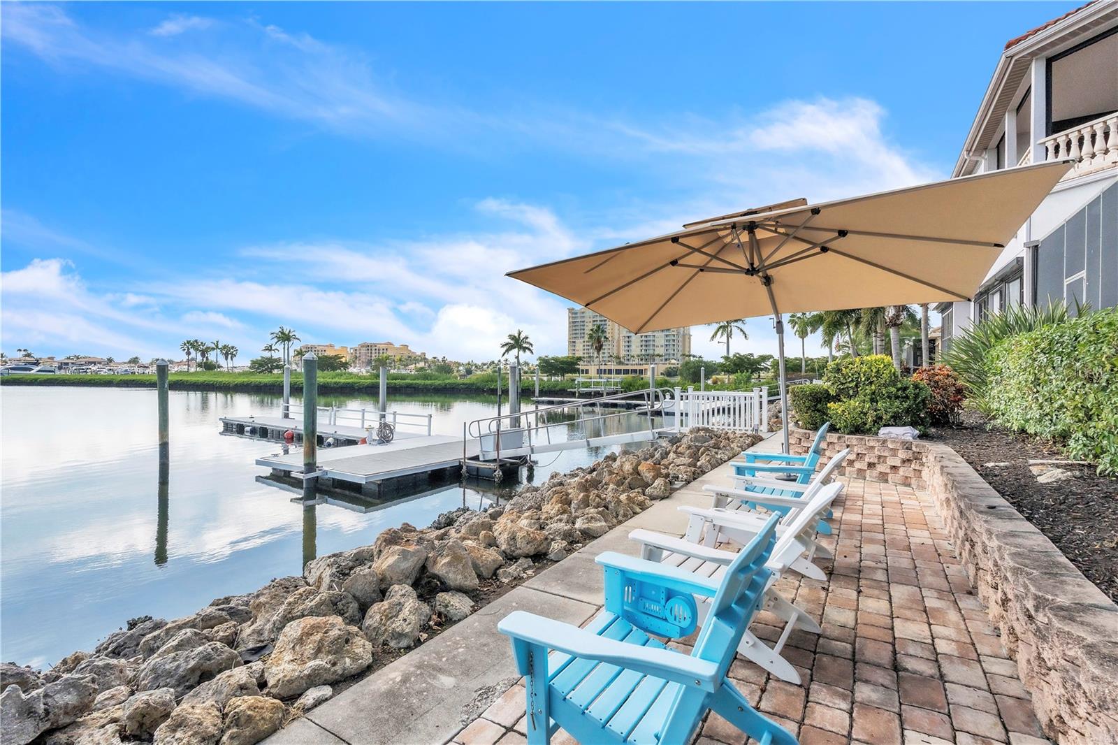 Listing photo id 38 for 805 3rd Street E