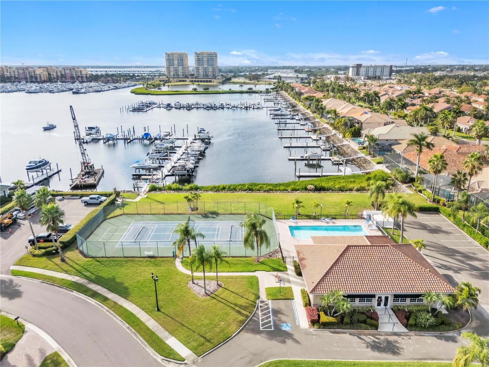 Listing photo id 45 for 805 3rd Street E