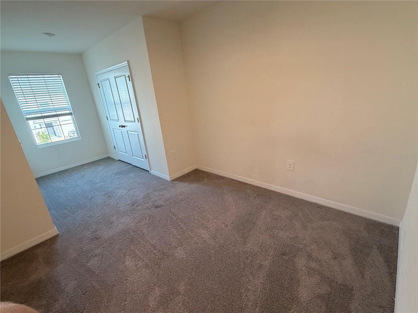 Image 15 of 42 For 17534 Crescent Moon Loop