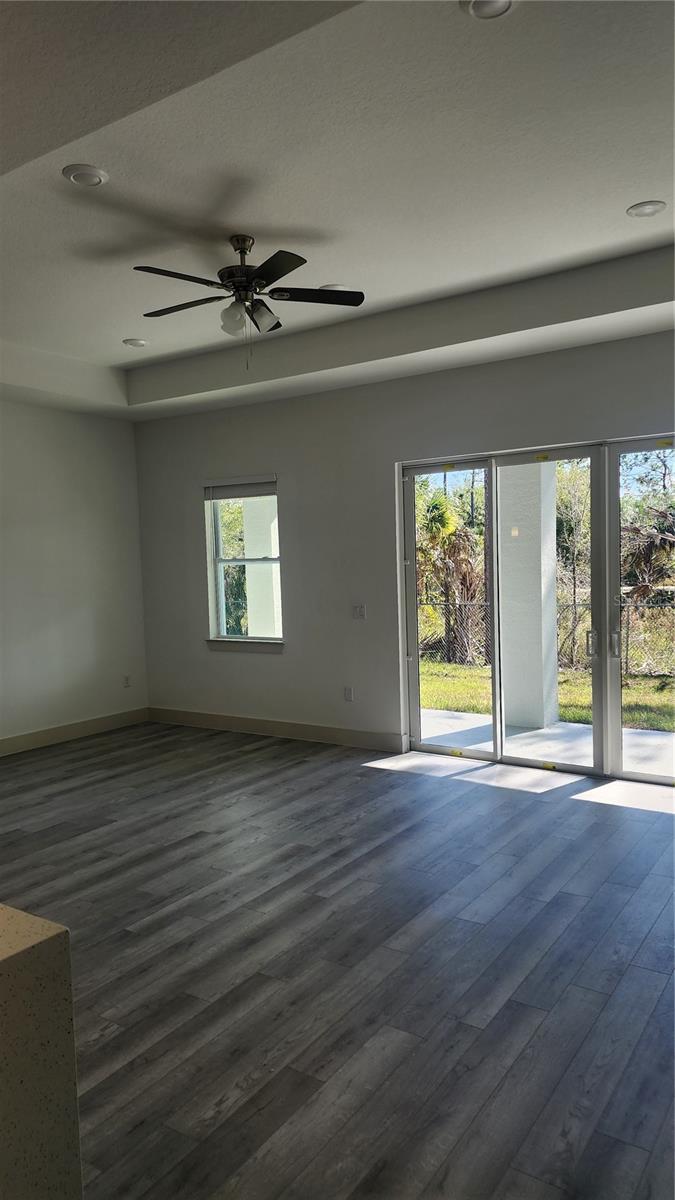 Image 9 of 26 For 23469 Roscoe Avenue