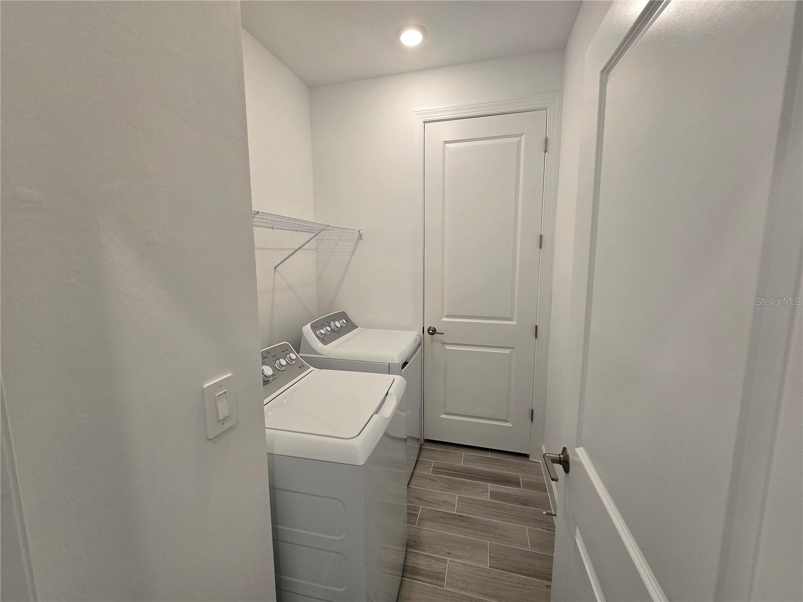 Image 17 of 34 For 16042 Ivy Ridge Court