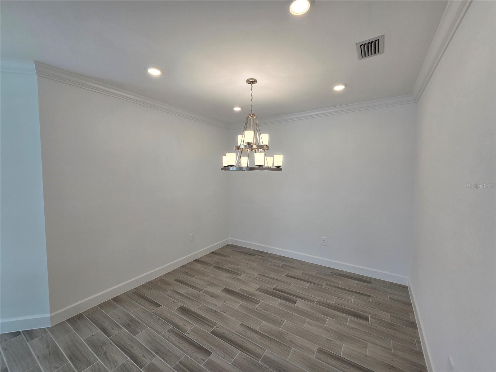 Image 7 of 34 For 16042 Ivy Ridge Court