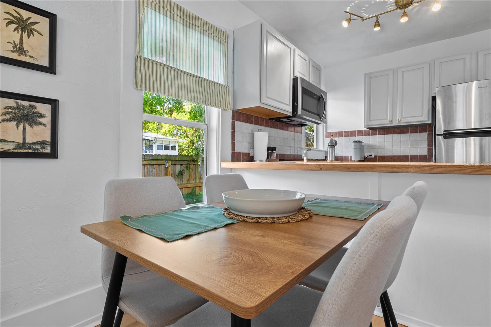 Image 13 of 26 For 918 16th Street W