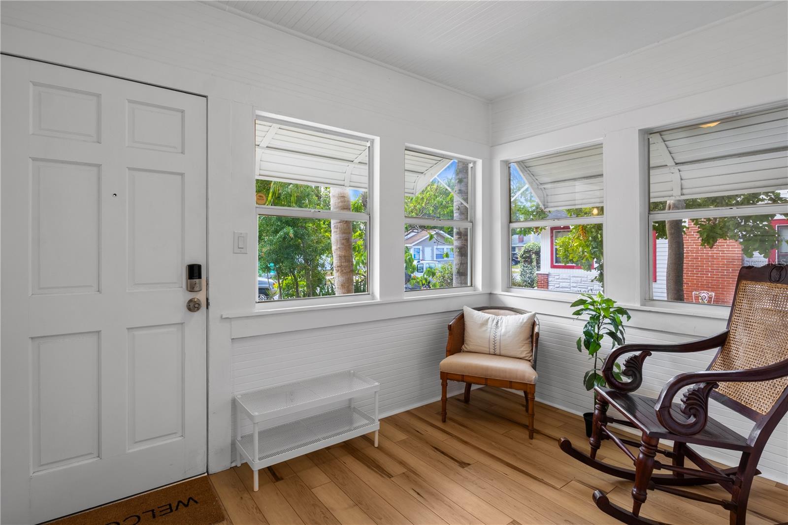 Image 2 of 26 For 918 16th Street W