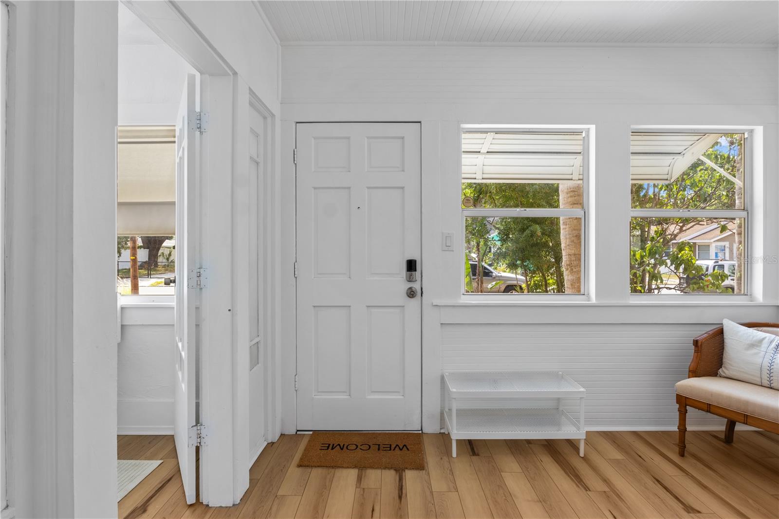 Image 4 of 26 For 918 16th Street W