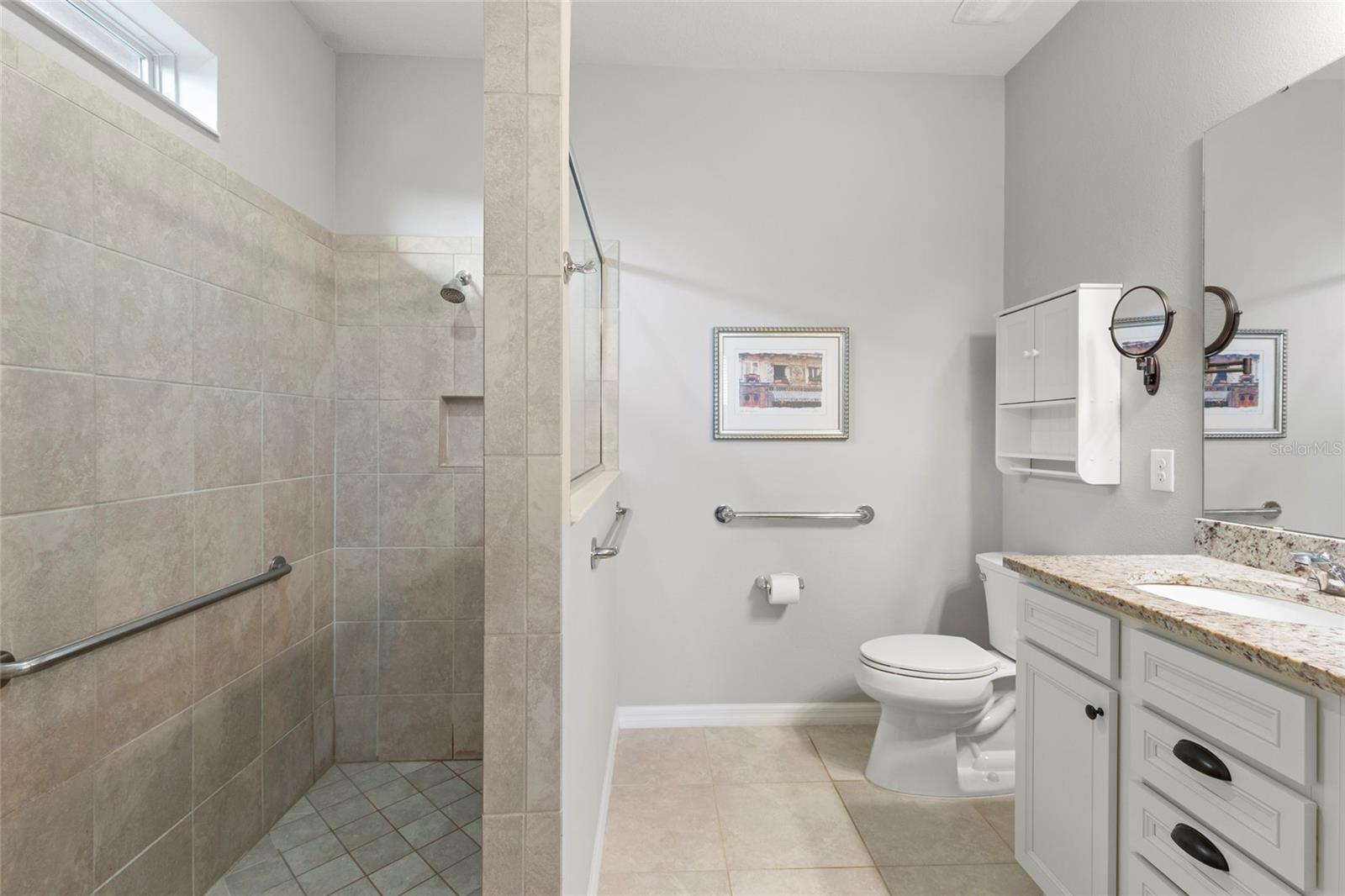 Image 18 of 44 For 6323 Kenava Loop