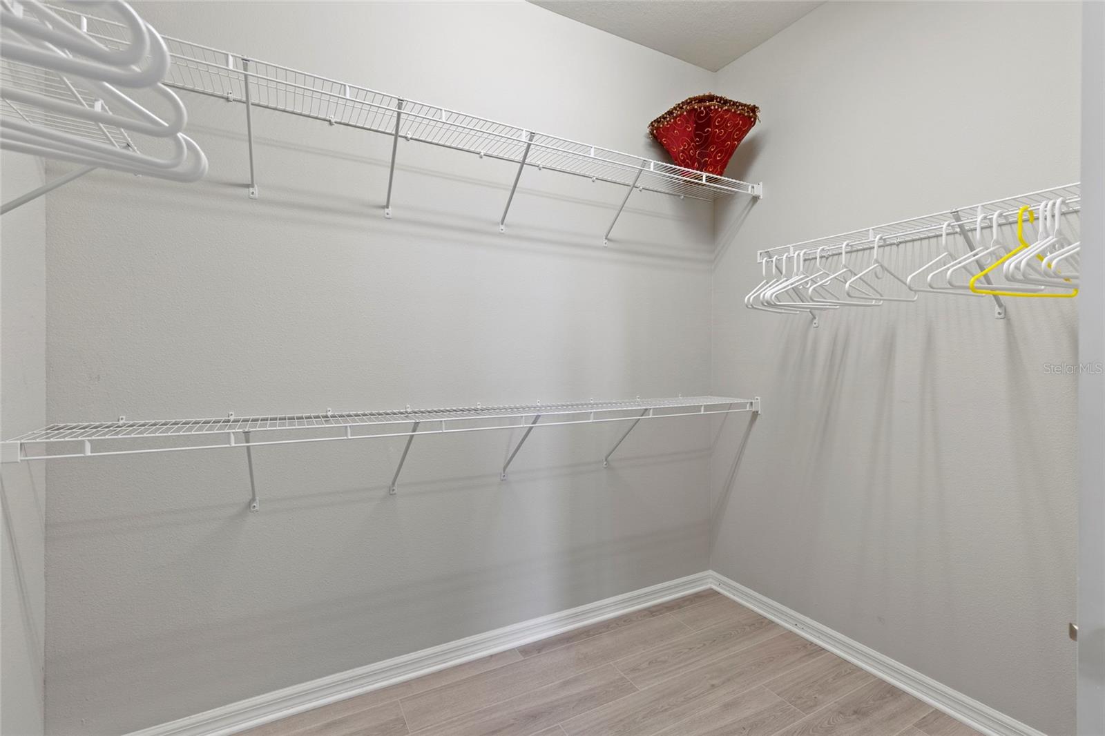 Image 19 of 44 For 6323 Kenava Loop