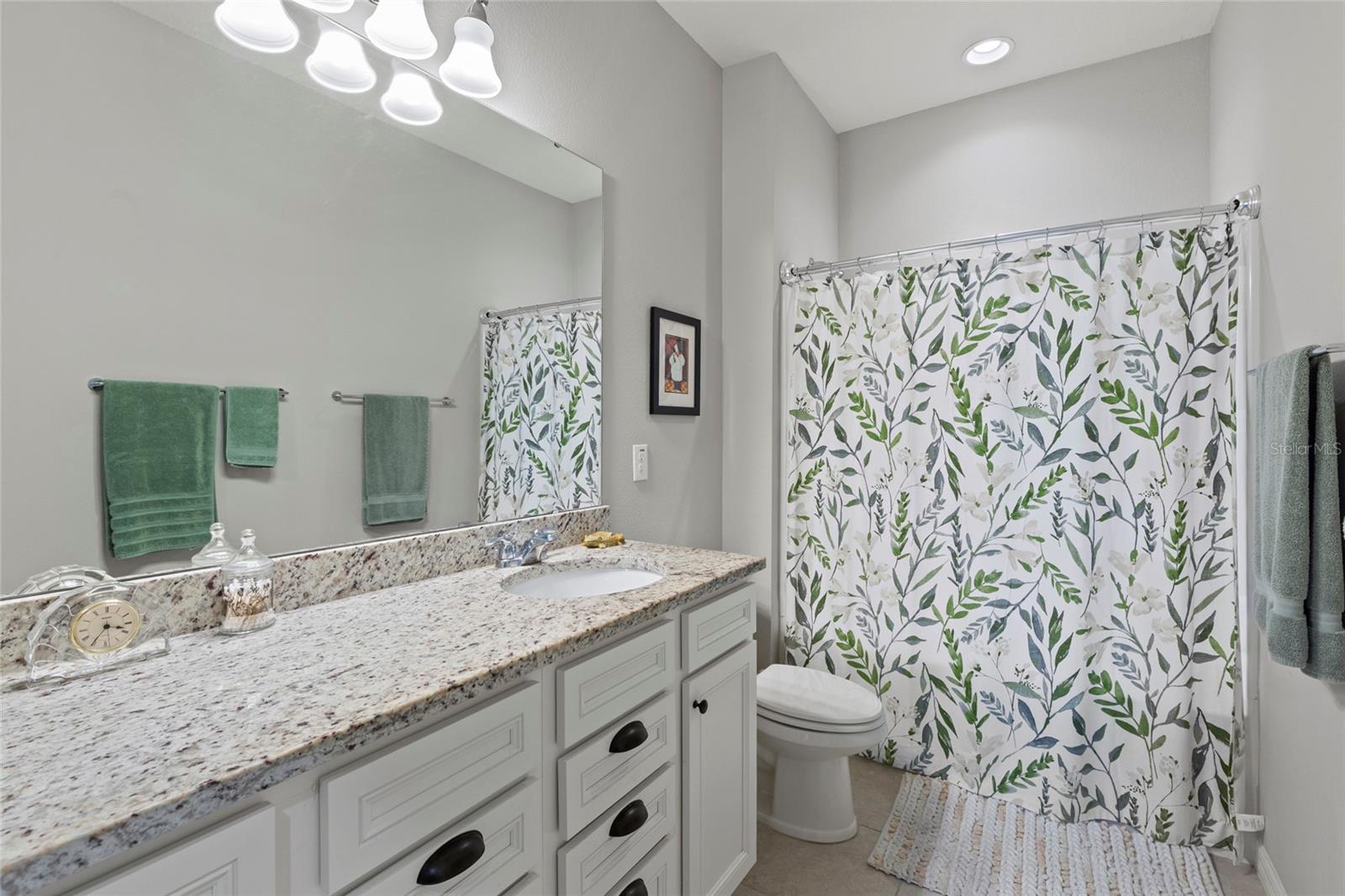 Image 25 of 44 For 6323 Kenava Loop