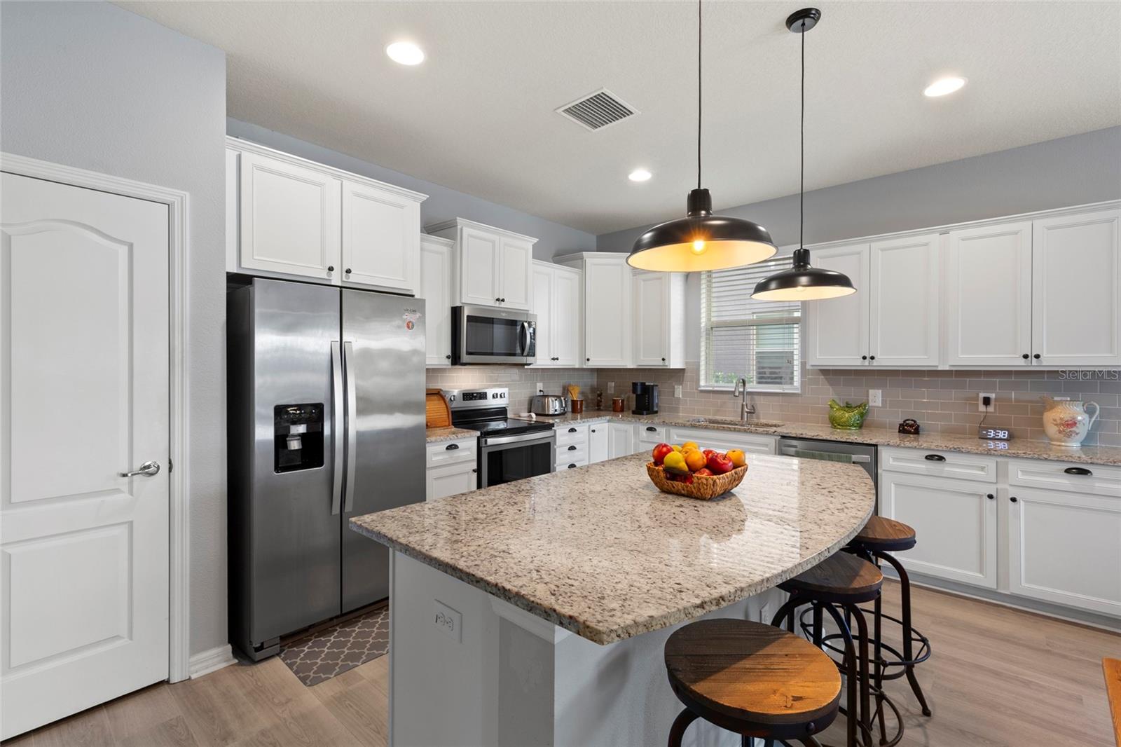 Image 7 of 44 For 6323 Kenava Loop