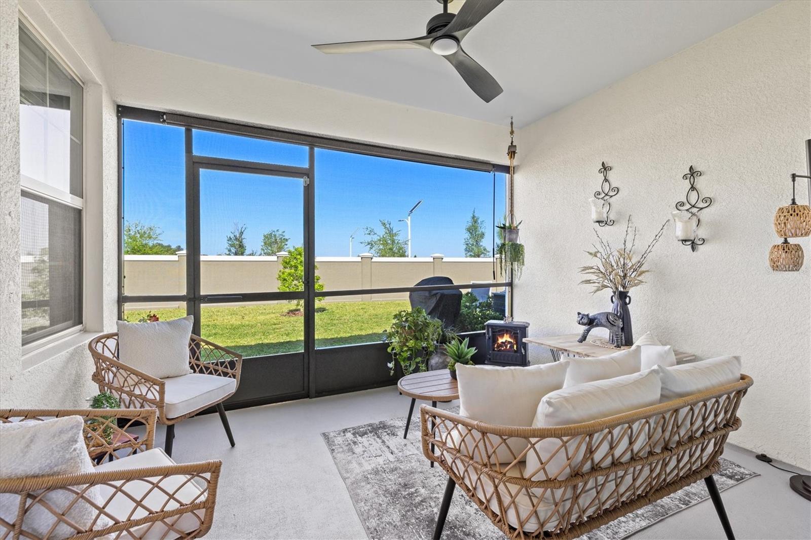 Image 28 of 53 For 17578 Holly Well Avenue