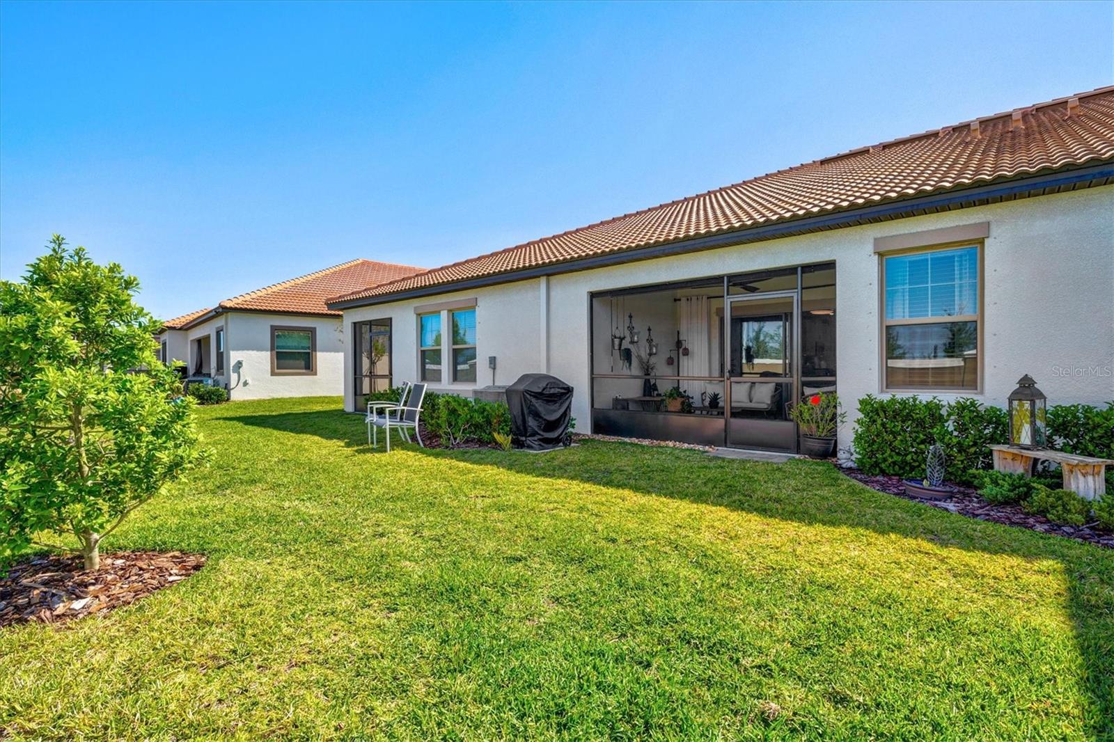 Image 32 of 53 For 17578 Holly Well Avenue