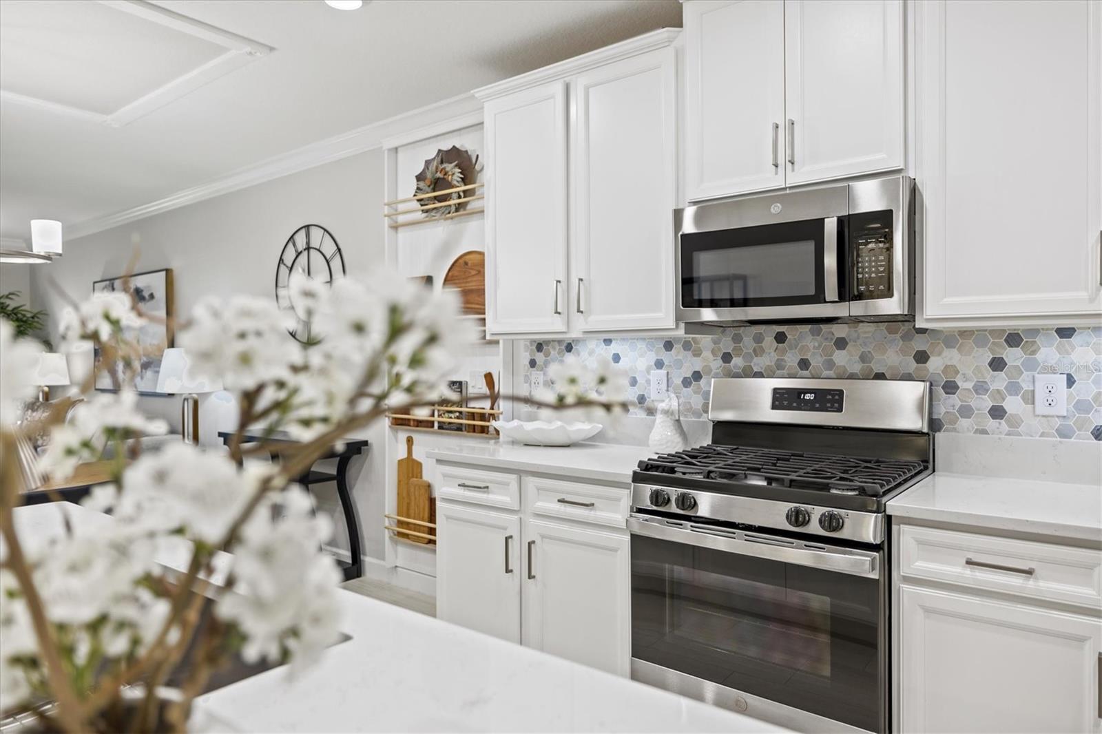 Image 7 of 53 For 17578 Holly Well Avenue