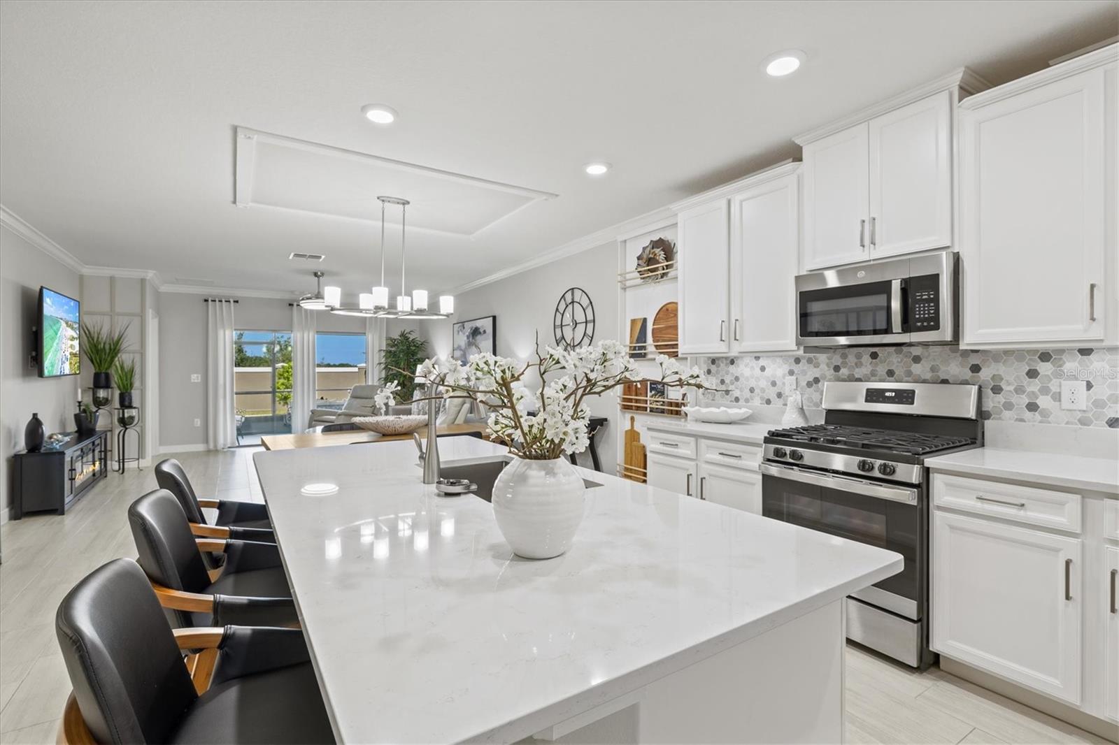 Image 8 of 53 For 17578 Holly Well Avenue