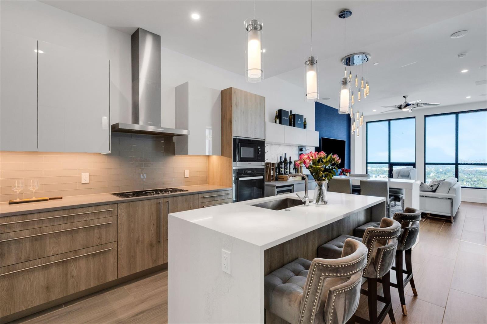 Image 10 of 55 For 33 Palm Avenue 1503