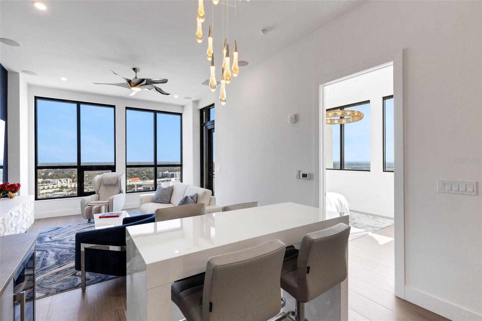 Image 16 of 55 For 33 Palm Avenue 1503