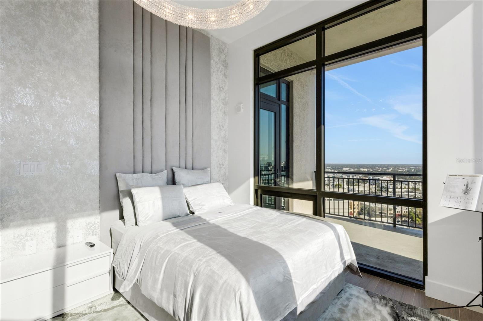 Image 25 of 55 For 33 Palm Avenue 1503