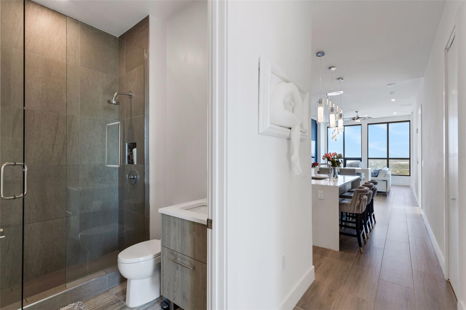 Image 32 of 55 For 33 Palm Avenue 1503