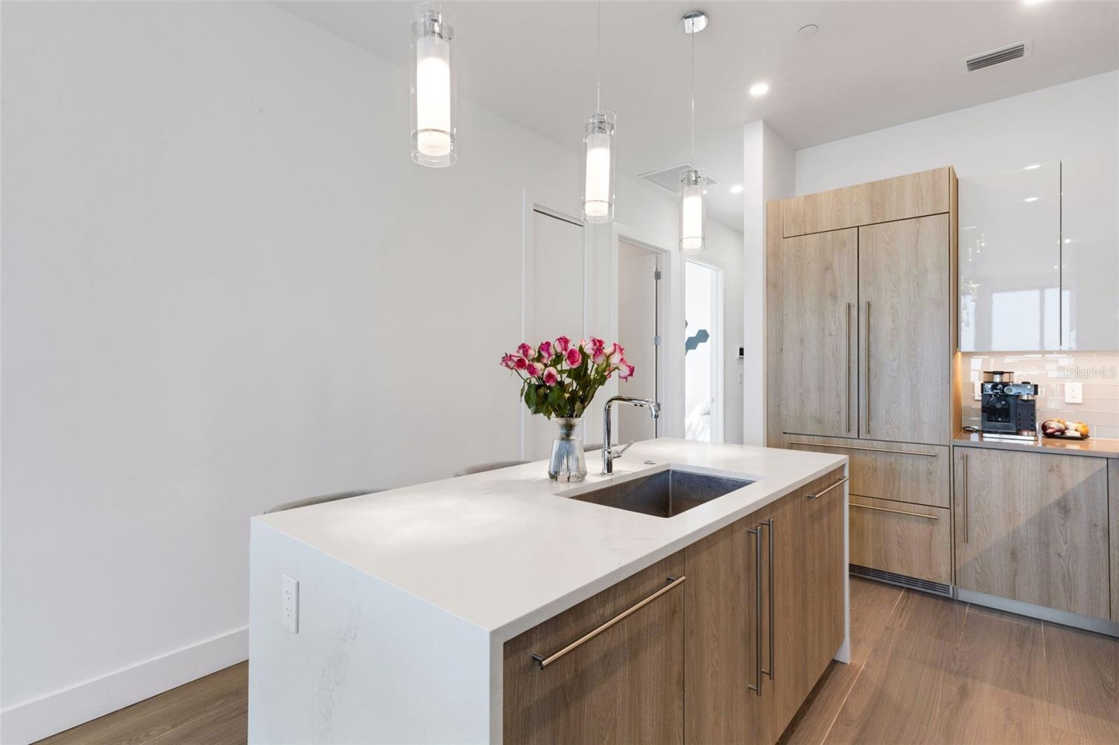 Image 5 of 55 For 33 Palm Avenue 1503