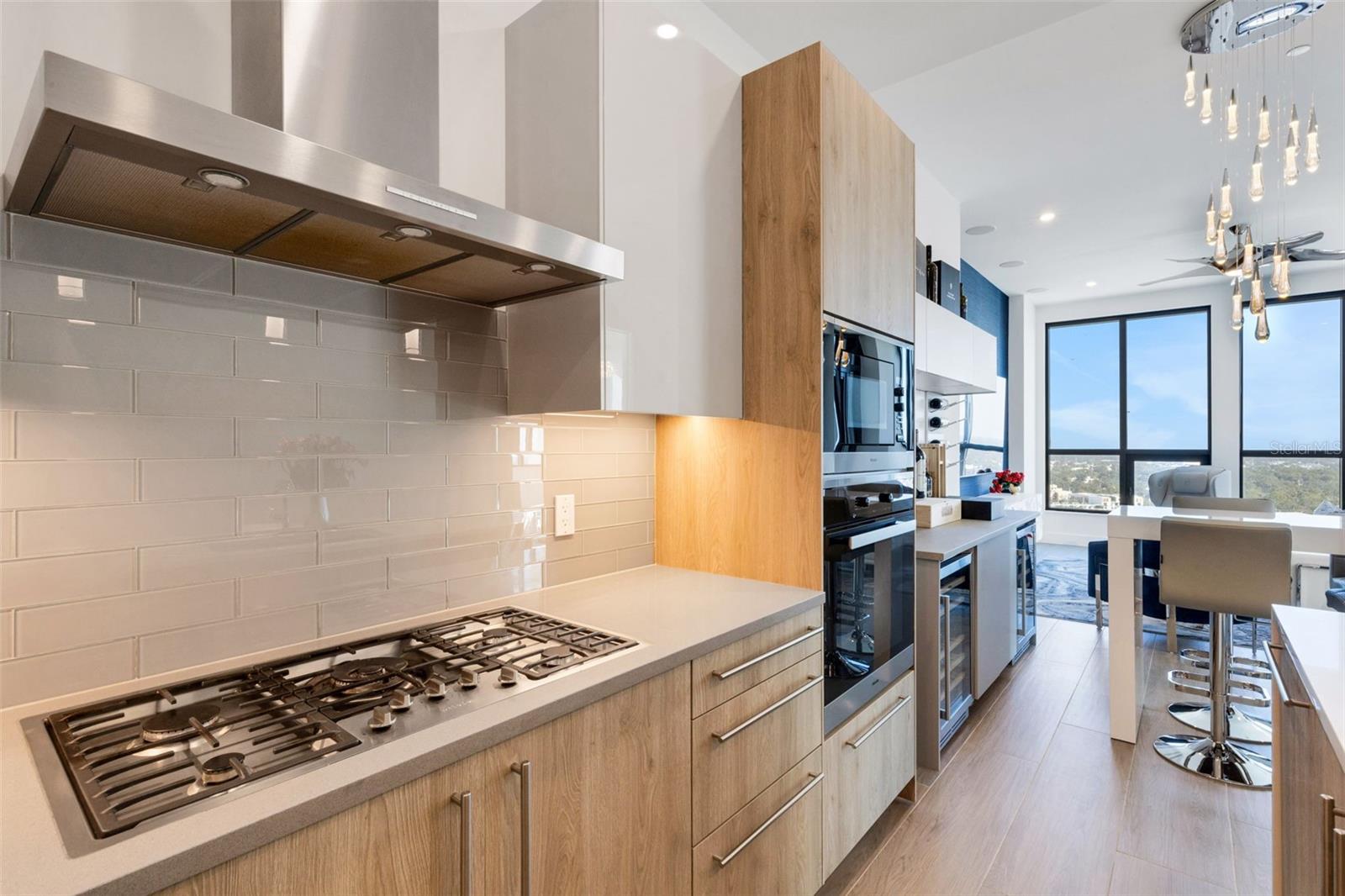 Image 8 of 55 For 33 Palm Avenue 1503