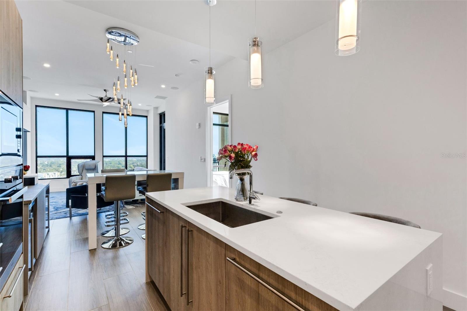 Image 9 of 55 For 33 Palm Avenue 1503