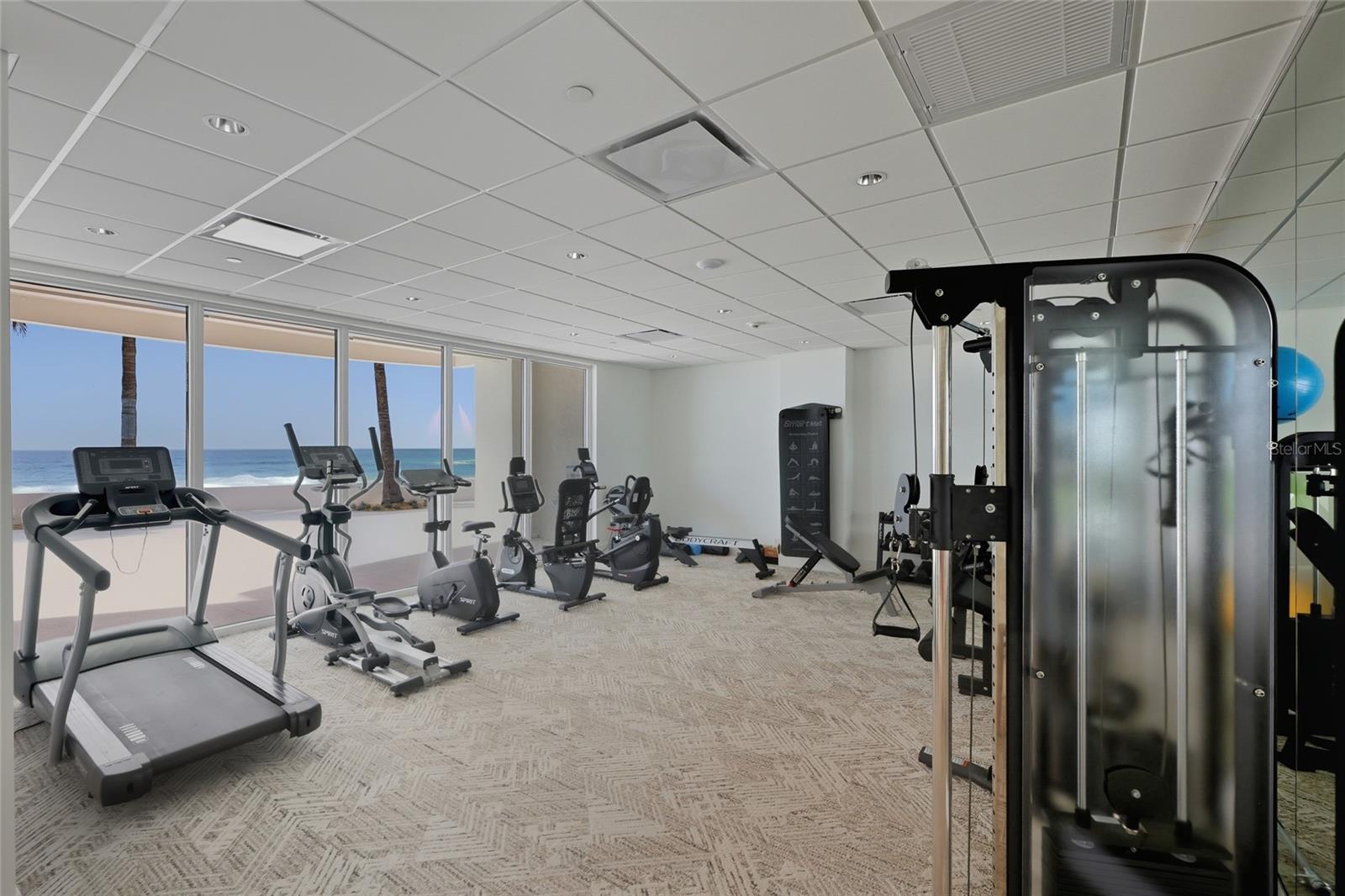 Image 29 of 47 For 1750 Benjamin Franklin Drive 9b