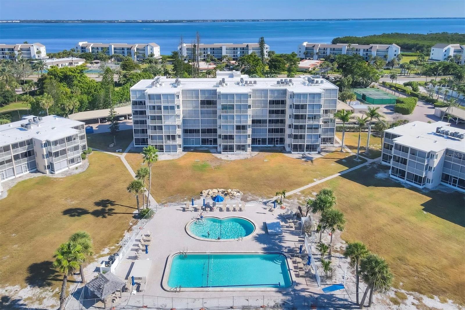 Image 37 of 49 For 4825 Gulf Of Mexico Drive 202