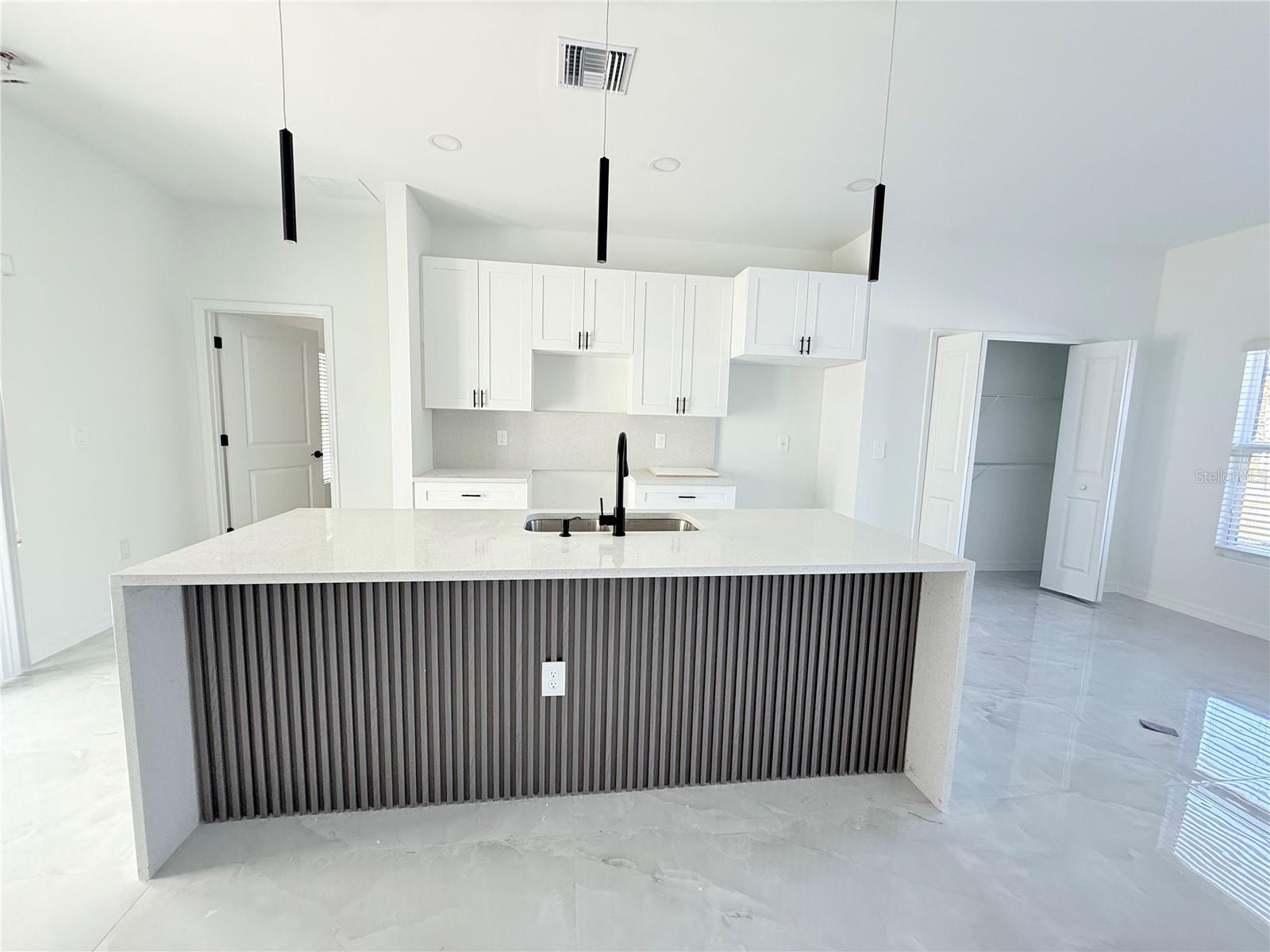 Image 3 of 20 For 30353 Beech Road