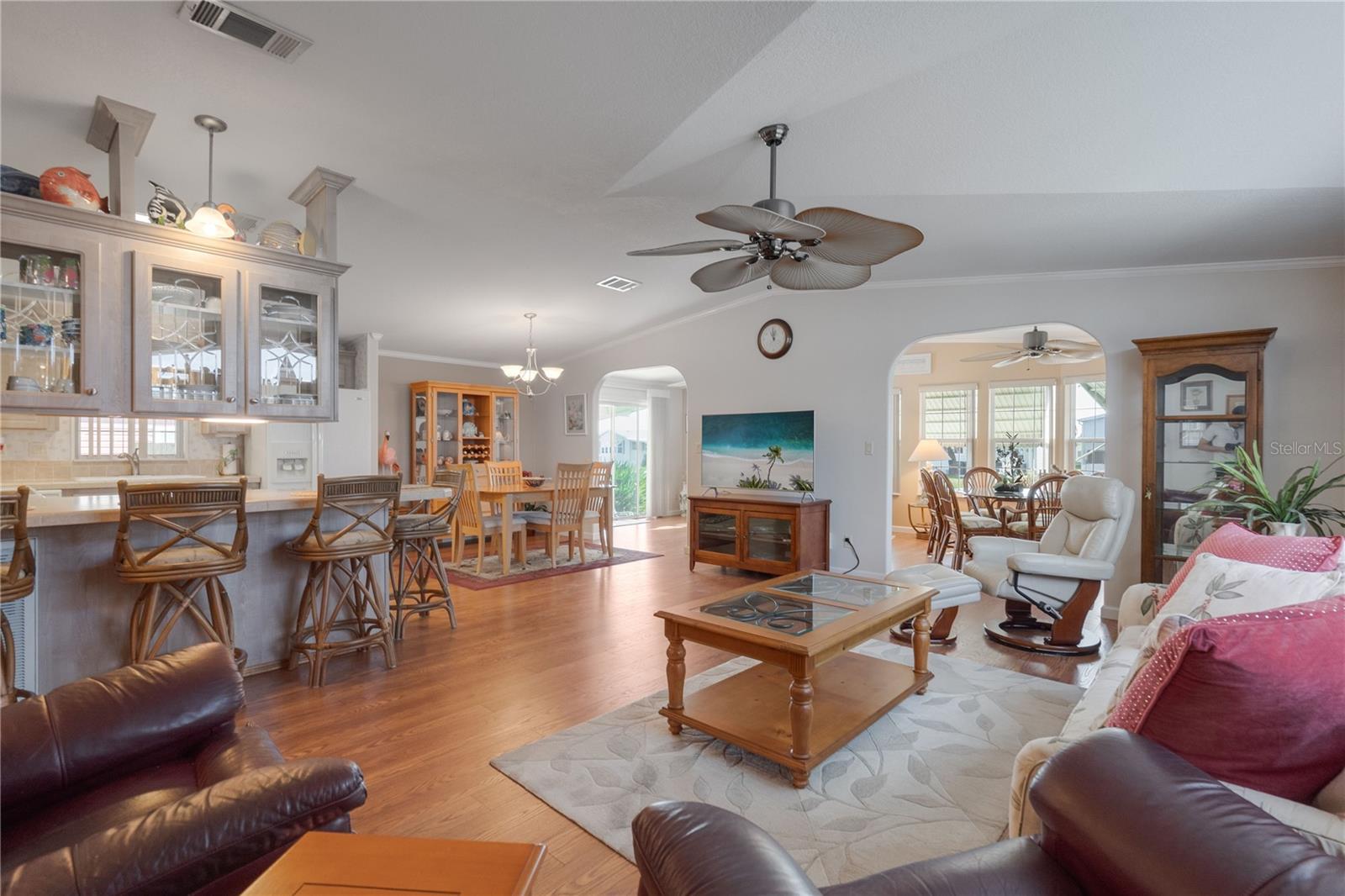 Image 11 of 53 For 790 Fairmount Drive