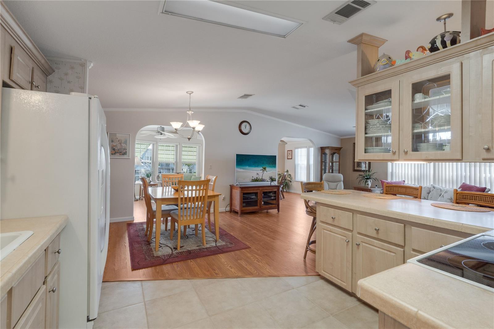 Image 16 of 53 For 790 Fairmount Drive