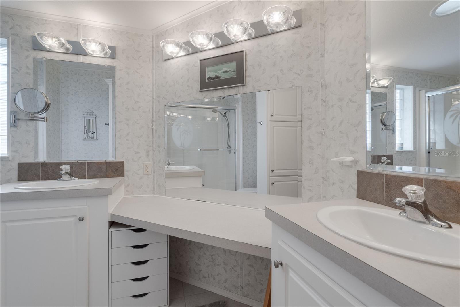 Image 20 of 53 For 790 Fairmount Drive