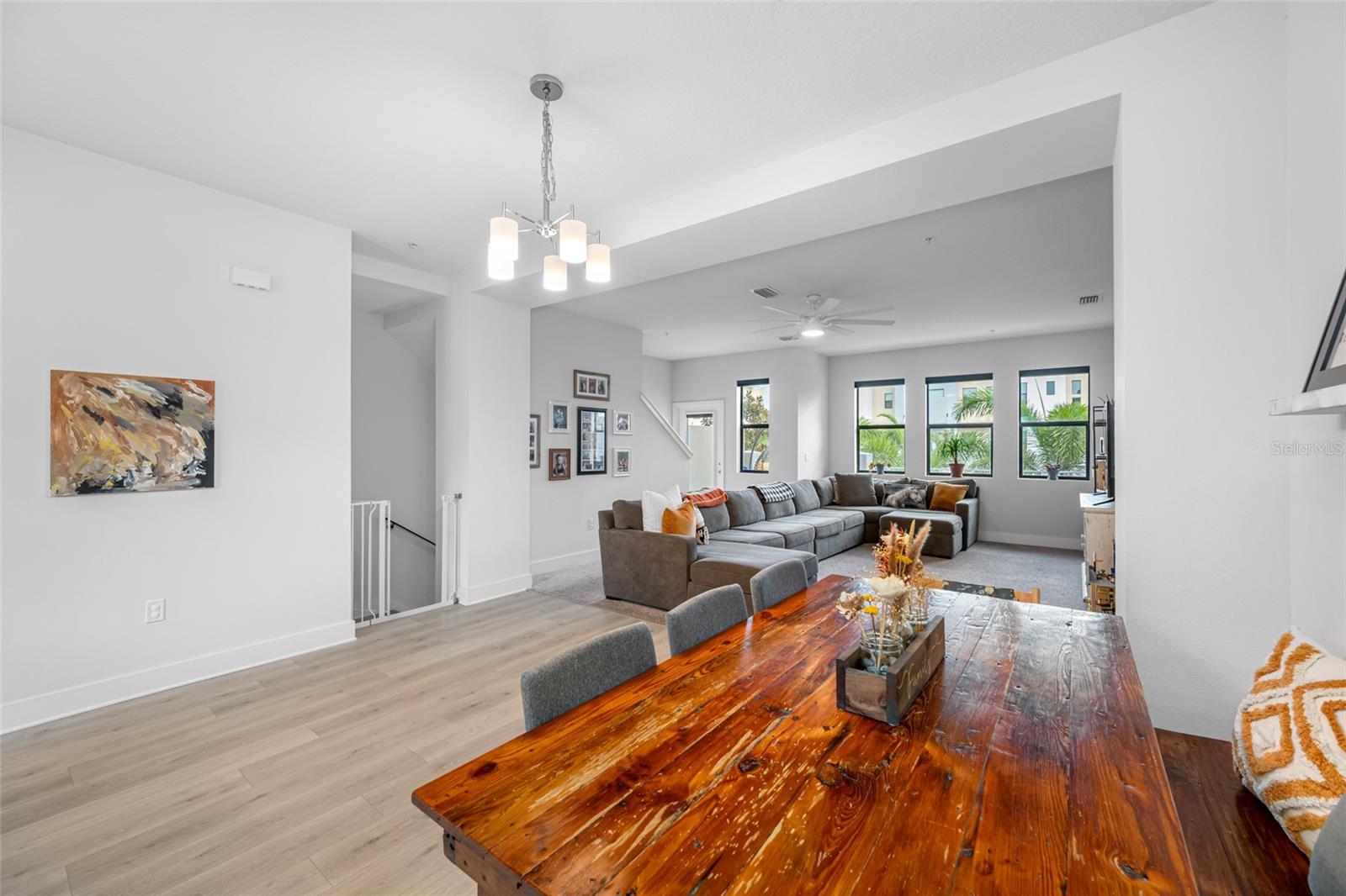 Image 22 of 49 For 1171 25th Lane N