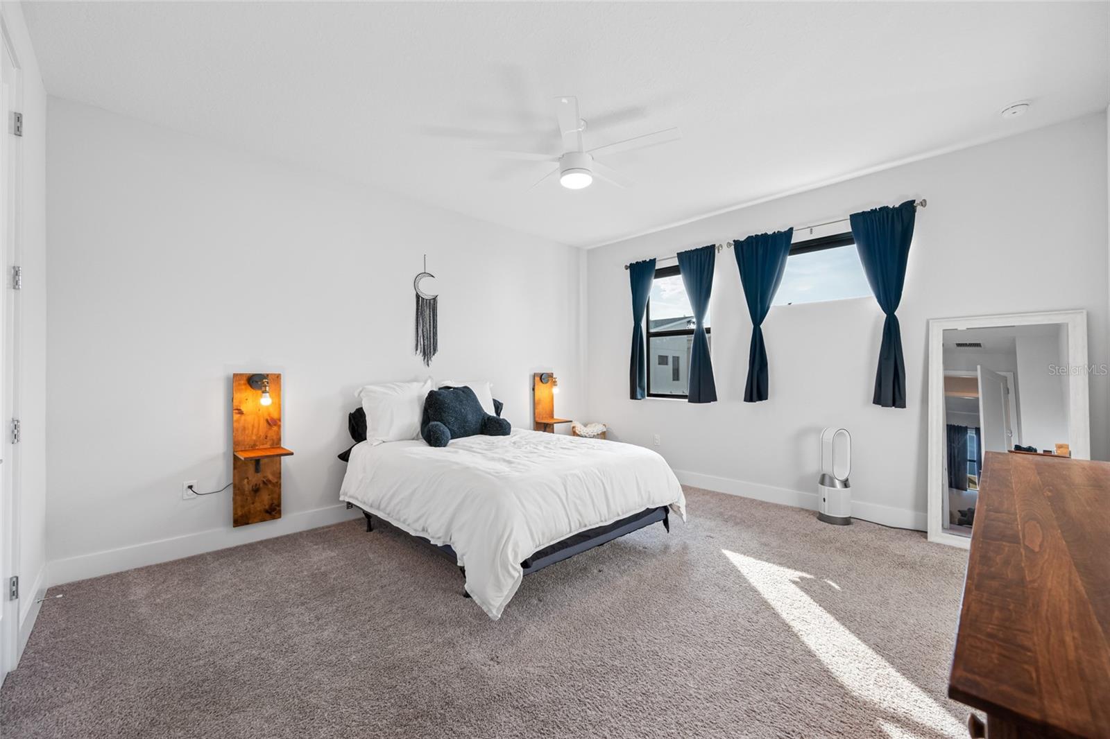 Image 31 of 49 For 1171 25th Lane N