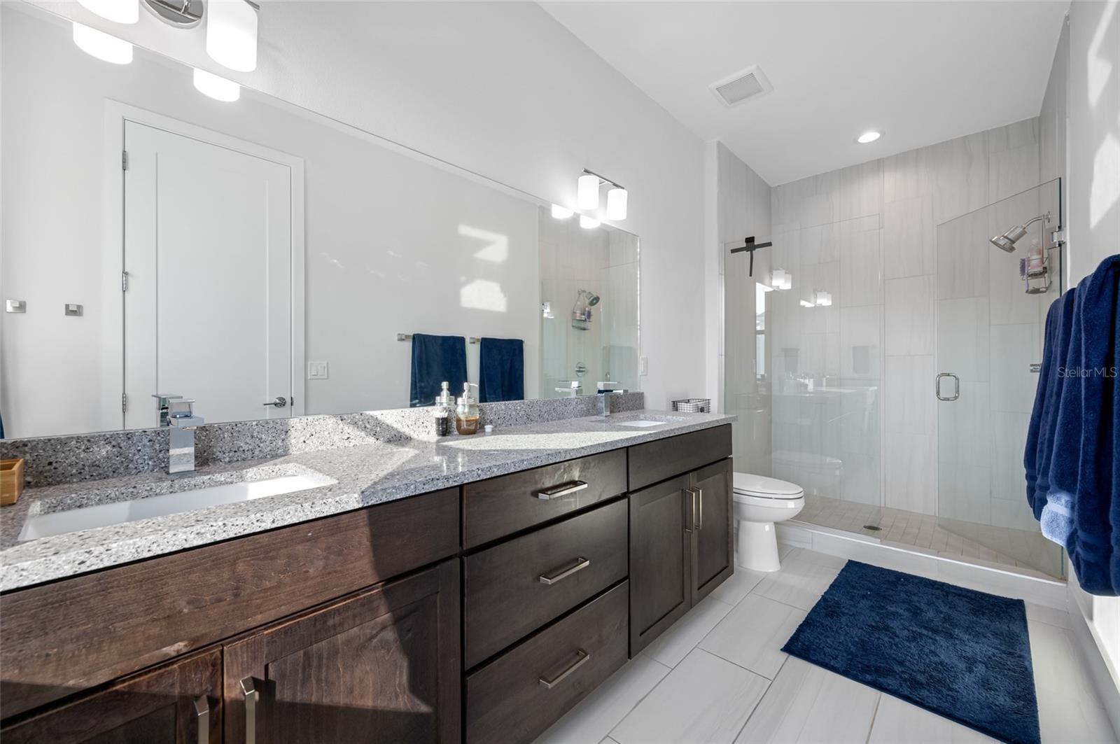 Image 33 of 49 For 1171 25th Lane N